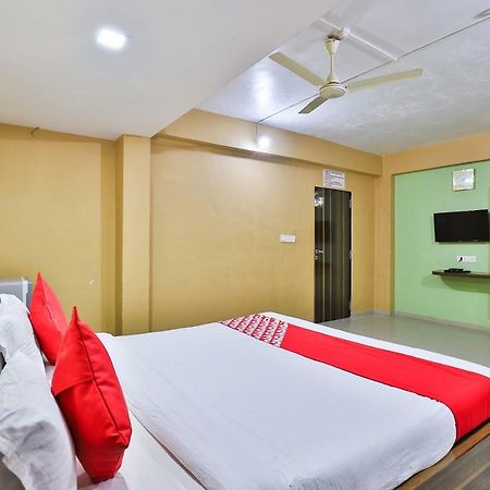 Oyo 24833 Hotel Silver Daman Ngoại thất bức ảnh