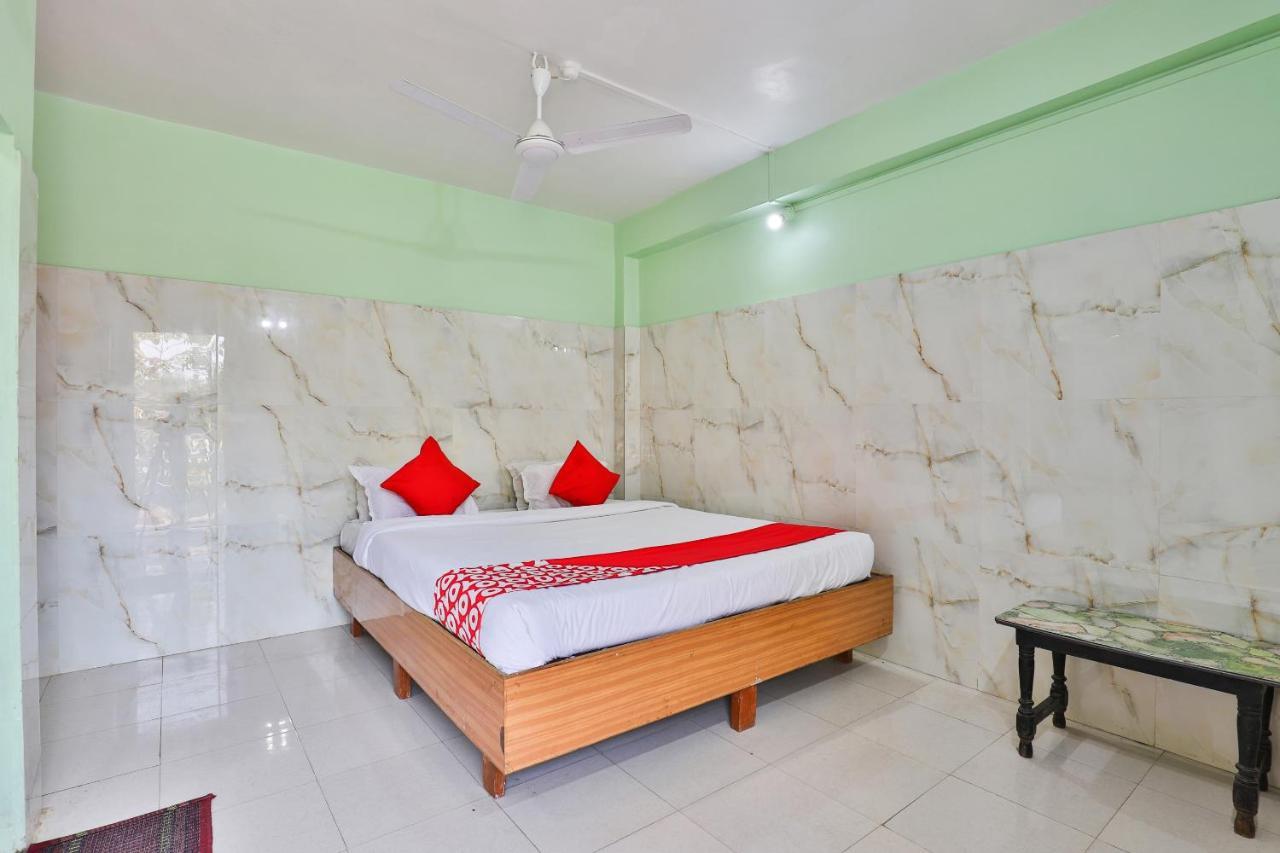 Oyo 24833 Hotel Silver Daman Ngoại thất bức ảnh