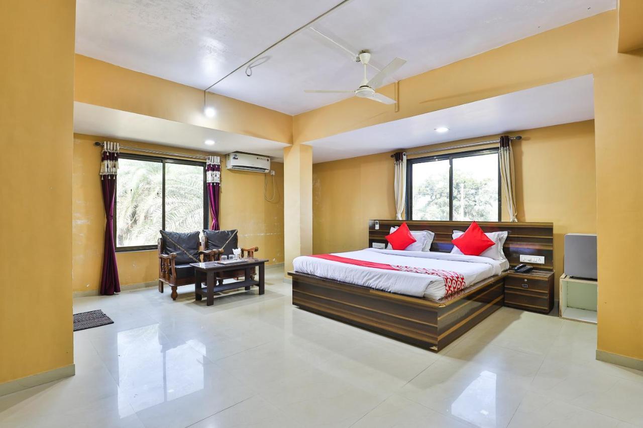Oyo 24833 Hotel Silver Daman Ngoại thất bức ảnh