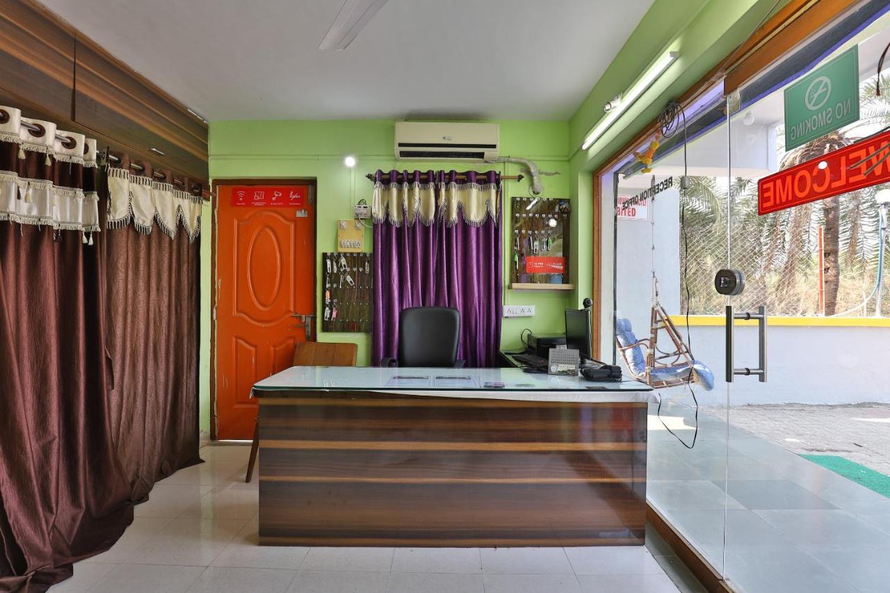 Oyo 24833 Hotel Silver Daman Ngoại thất bức ảnh