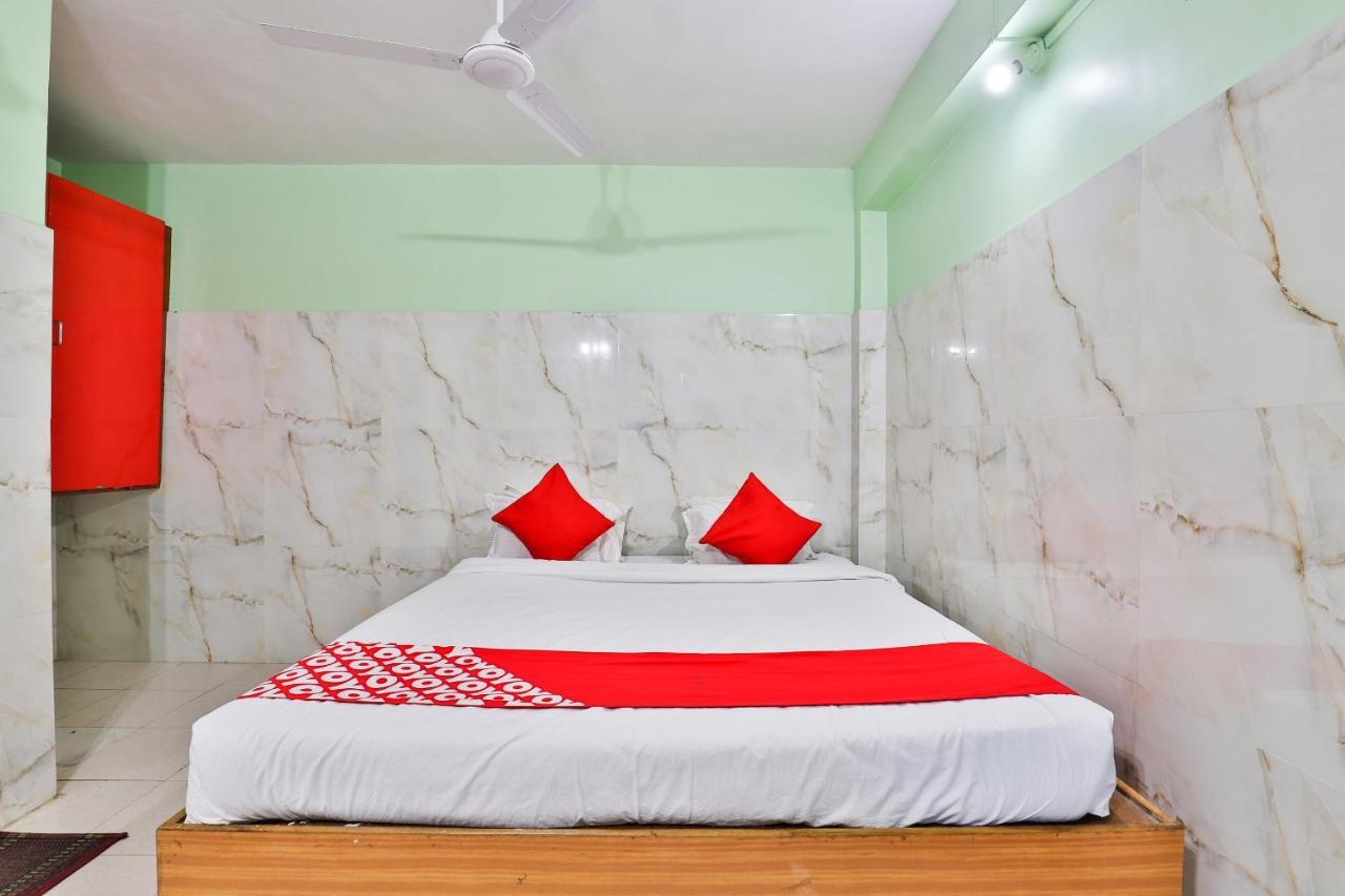 Oyo 24833 Hotel Silver Daman Ngoại thất bức ảnh