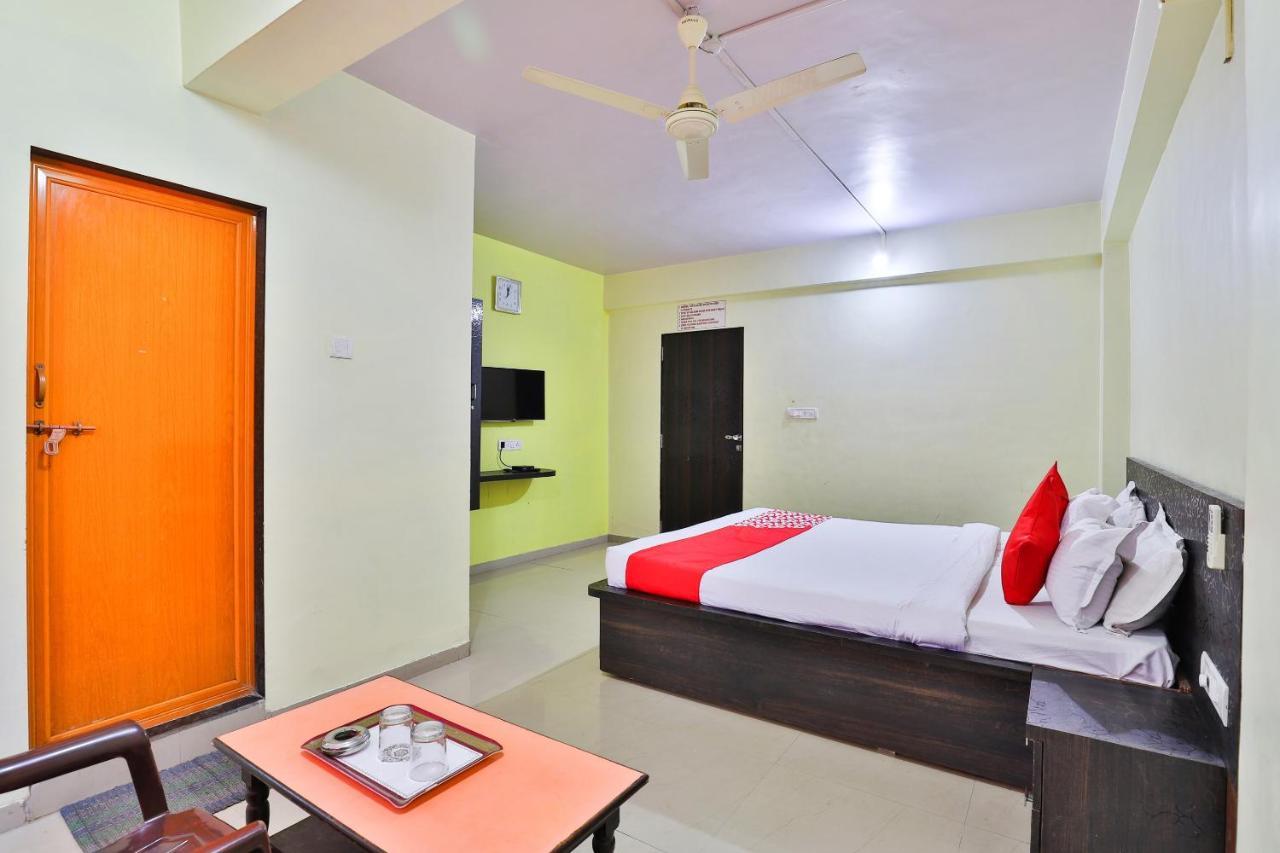 Oyo 24833 Hotel Silver Daman Ngoại thất bức ảnh