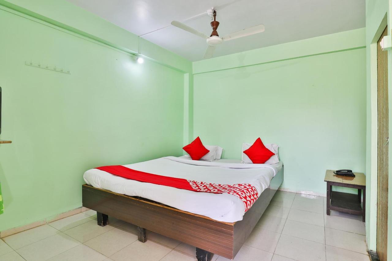Oyo 24833 Hotel Silver Daman Ngoại thất bức ảnh