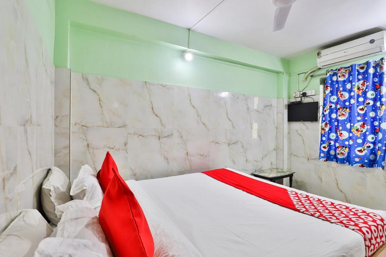 Oyo 24833 Hotel Silver Daman Ngoại thất bức ảnh