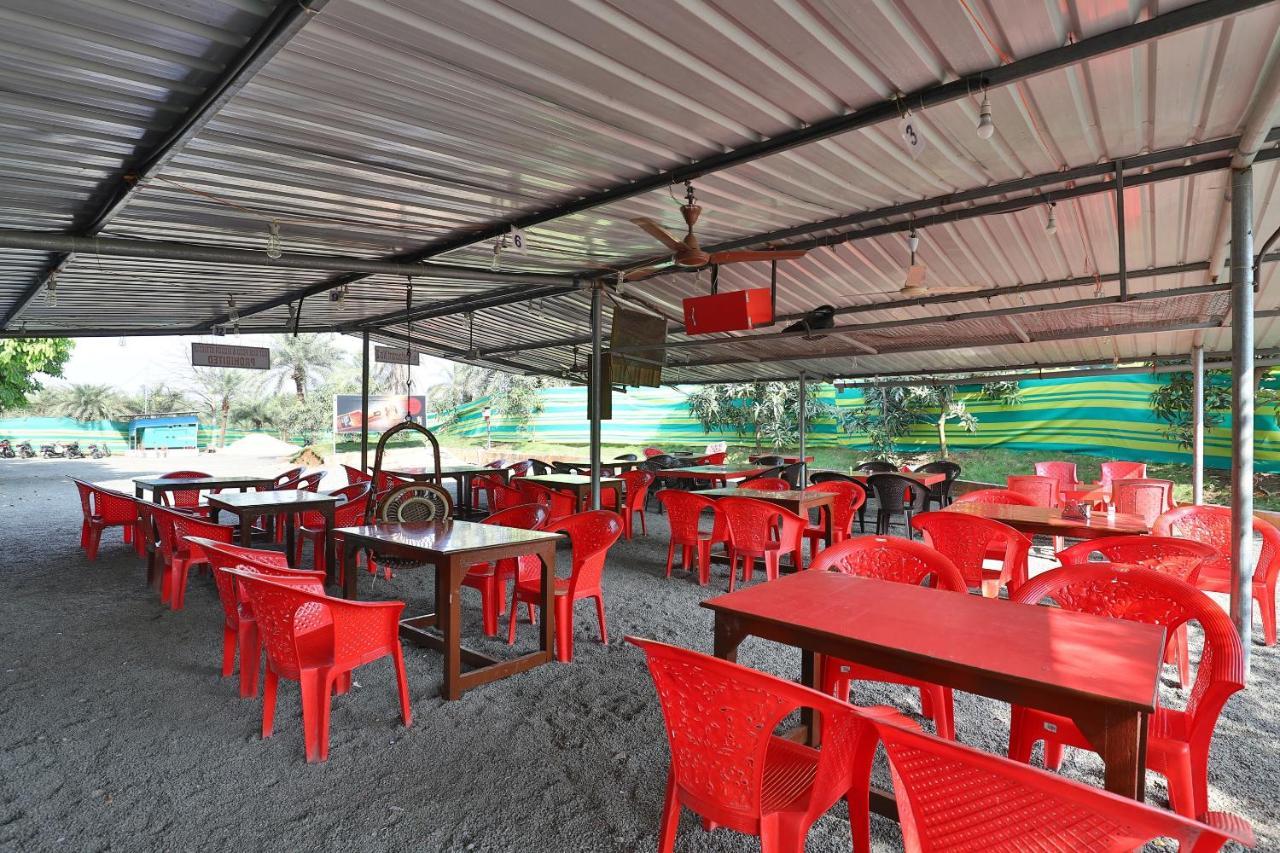 Oyo 24833 Hotel Silver Daman Ngoại thất bức ảnh