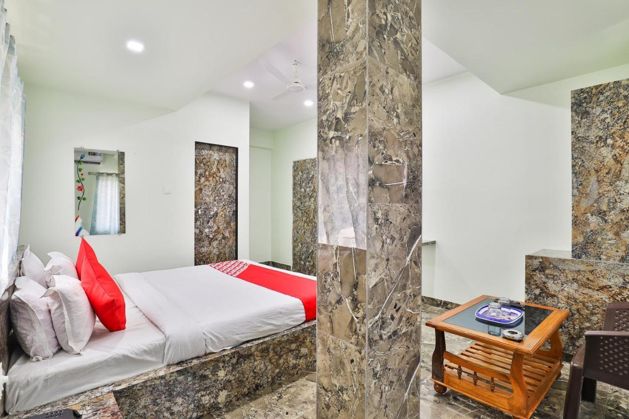 Oyo 24833 Hotel Silver Daman Ngoại thất bức ảnh