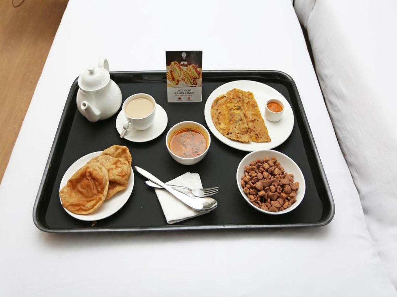 Oyo 24833 Hotel Silver Daman Ngoại thất bức ảnh